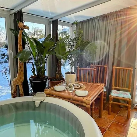 Whirpool Relax Sunny Garden House فيلة *