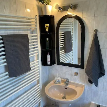 Whirpool Relax Sunny Garden House *