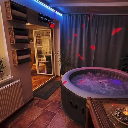 Whirpool Relax Sunny Garden House Villa